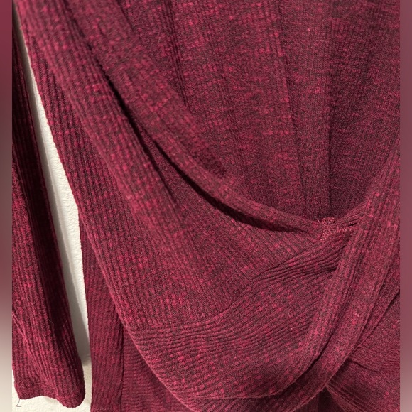Sweet Claire, size medium, maroon long sleeve - Picture 5 of 5